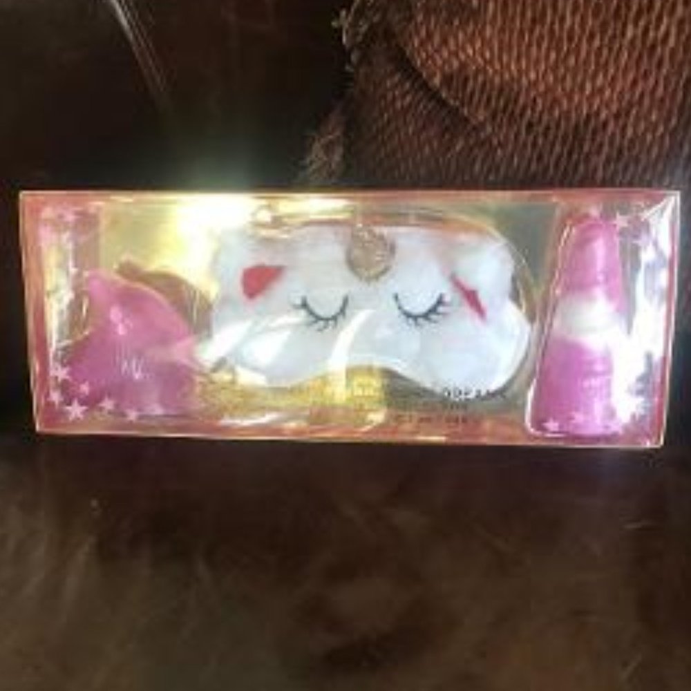 JUICY COUTURE Unicorn Dreams Bath Bombs Mask
